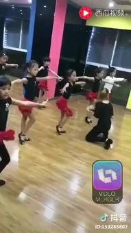 舞蹈班成人上课视频,成人舞蹈班课堂精彩瞬间回顾