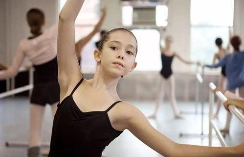 成人芭蕾开胯视频,跟随视频轻松掌握开胯动作