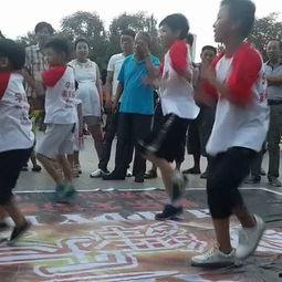 成人和幼儿齐舞视频,一场跨越年龄的舞蹈盛宴