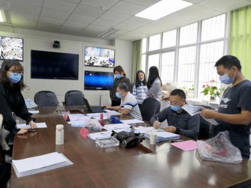 成人考试考场现场视频,成人考试紧张氛围一览